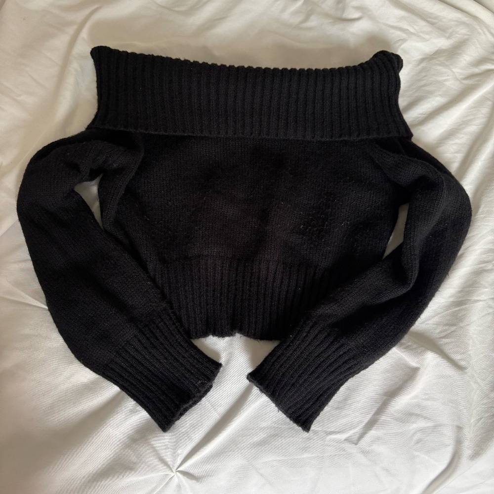 MOTEL BLACK OFF THE SHOULDER SWEATER